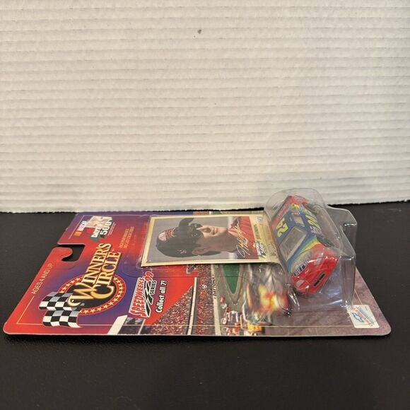 Jeff Gordon #24 NASCAR Winner's Circle 1999 Daytona 500 1:64 Diecast Car MOC - Picture 7 of 8